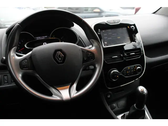 Renault Clio 0.9 TCe Eco2 Limited 2016 Benzine 17