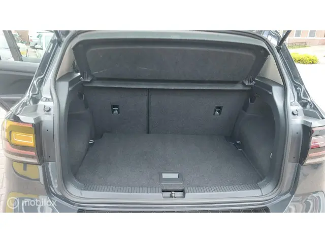 Volkswagen T-Cross 1.0 TSI Life Business 2020 Benzine 12