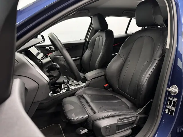 BMW 1 Serie 118i Sport Business 2021 Benzine 16
