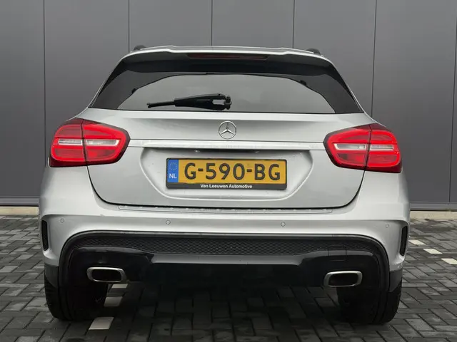 Mercedes-Benz GLA 200 Prestige AMG 2015 Benzine 21