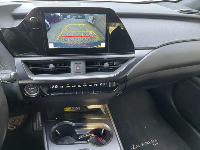 Lexus UX 250h Urban 2023 Hybride Benzine 9