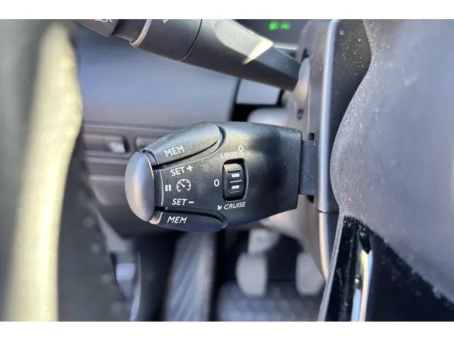 Citroën C3 Aircross 1.2 PureTech S&S Shine 2019 Benzine 17