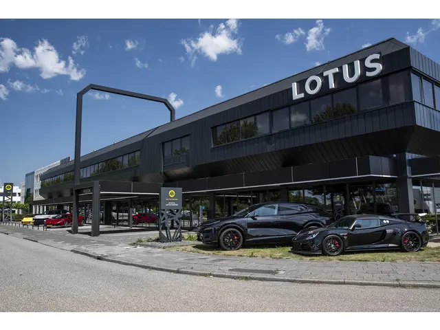 Lotus Eletre R 112kWh/906pk 2024 Elektrisch 13