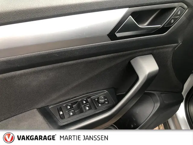 Volkswagen T-Roc 1.5 TSI Life Business 2022 Benzine 10