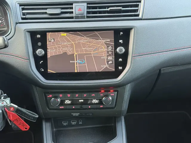 SEAT Ibiza 1.0 TSI FR Business Intense 2019 Benzine 16