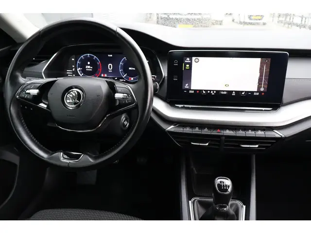 Škoda Octavia Combi 1.0 Business Edition 2022 Benzine 25