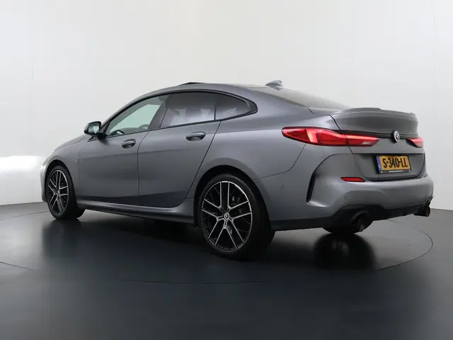 BMW 2 Serie Gran Coupé 220i 2023 Benzine 6