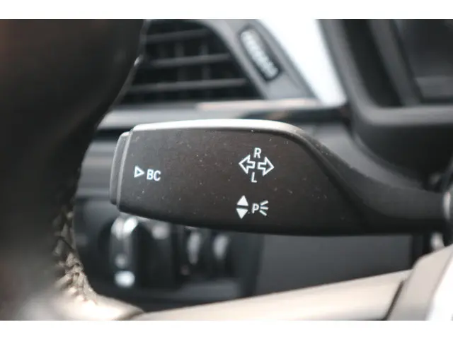 BMW X1 sDrive18i High Executive 2019 Benzine 15