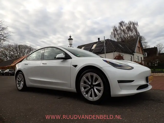 Tesla Model 3 Long Range AWD 2020 Elektrisch 3