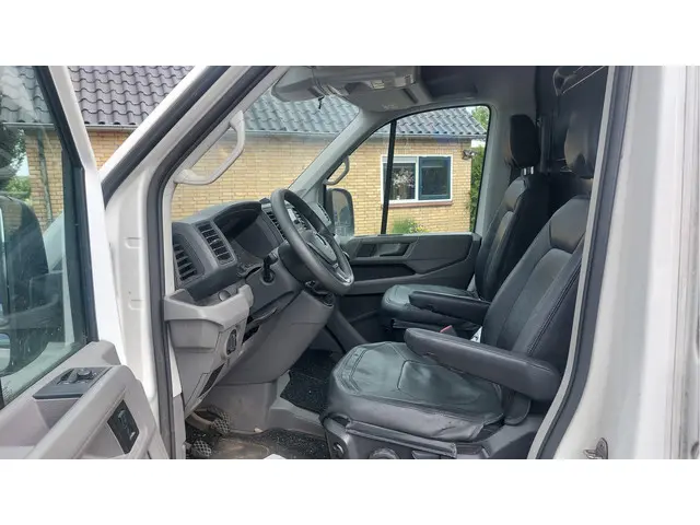 Volkswagen Crafter 35 2.0 TDI L4H3 Highline 2021 Diesel 9