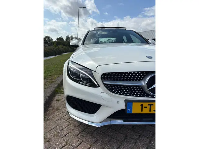 Mercedes-Benz C-Klasse 2