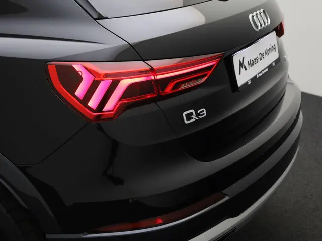 Audi Q3 35 TFSI/150PK Advanced edition 2025 Benzine 32