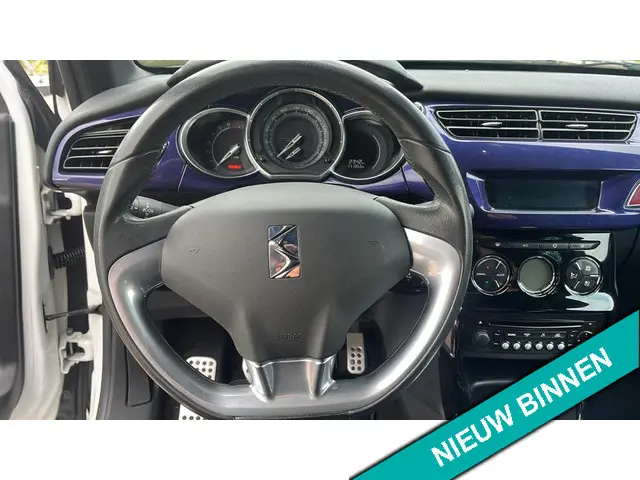 Citroën DS3 Cabrio 1.2 VTi Chic 2013 Benzine 6