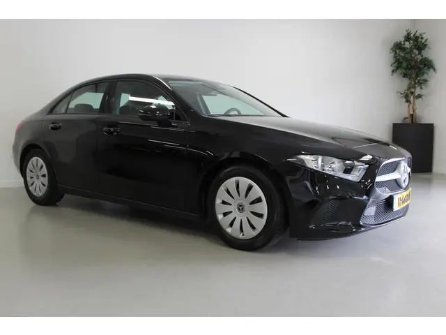 Mercedes-Benz A-Klasse 180 2020 Benzine 2