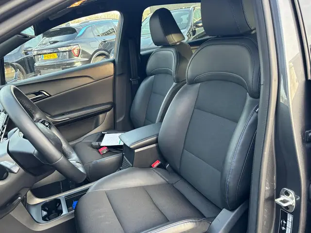 MG MG4 Electric Luxury 64 kWh 2024 Elektrisch 18