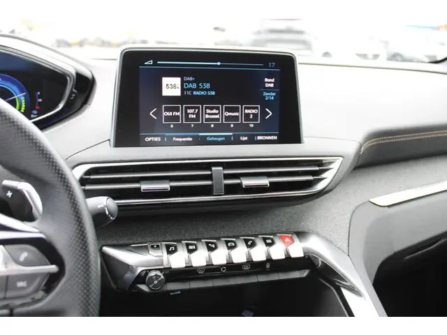 Peugeot 3008 1.6 HYbrid 225 GT 2020 Hybride Benzine 16