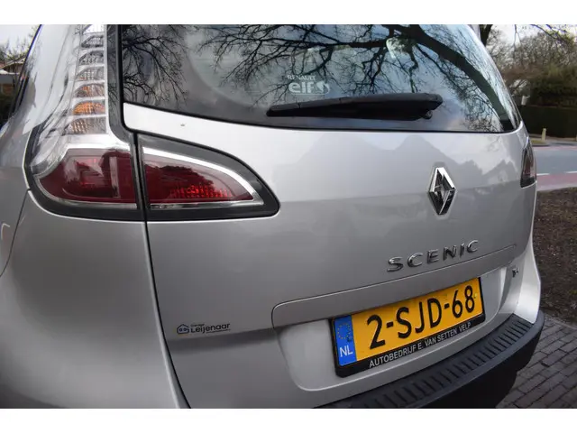 Renault Scénic 1.2 TCe Expression Trekhaak 2013 Benzine 28