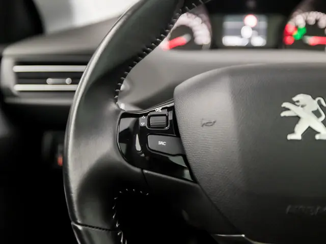 Peugeot 308 SW 1.2 PureTech Sport 2020 Benzine 18