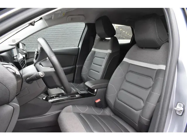 Citroën C4 Puretech 130 EAT8 Shine 2021 Benzine 2