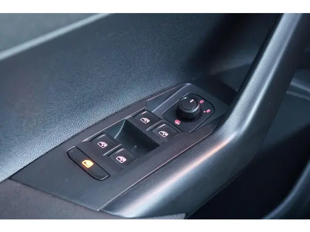 Volkswagen Polo 1.0 TSI Comfortline 2021 Benzine 27