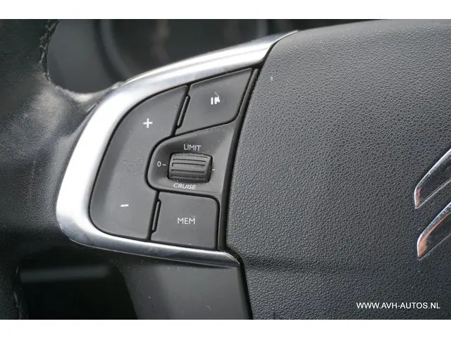 Citroën C4 1.2 PureTech Feel Collection 2016 Benzine 18