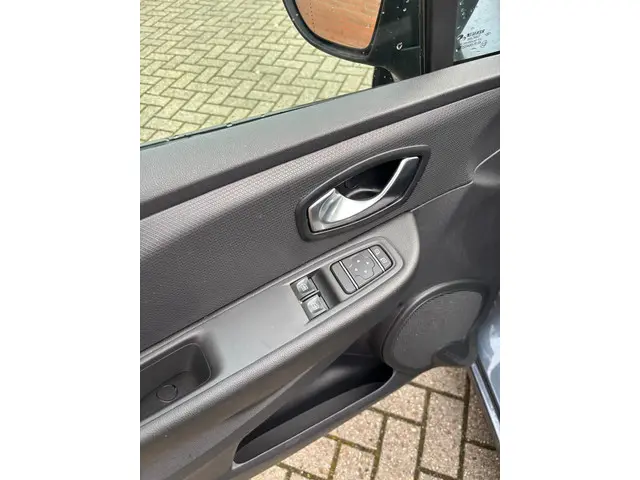 Renault Clio 1.5 dCi Intens 2018 Benzine 5