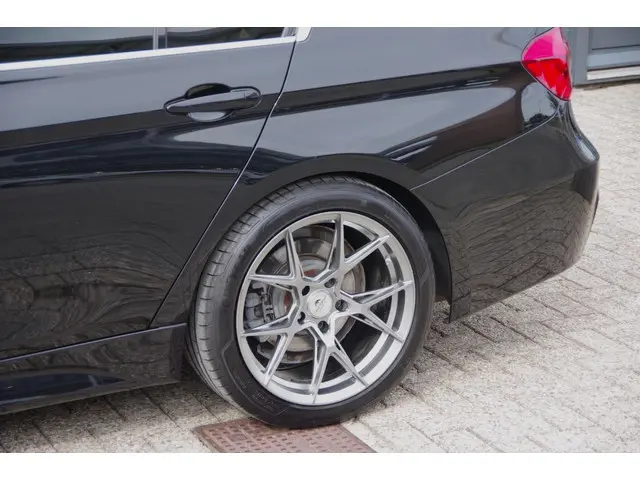 BMW 3 Serie 330e M-sport LEDER/NAVI 2016 Hybride Benzine 23