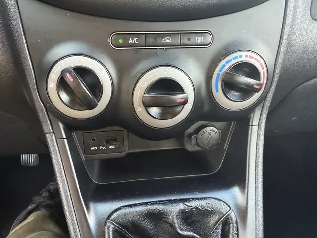 Hyundai i10 1.0 i-Drive Cool*KOPPELINGNIEUW* 2014 Benzine 10