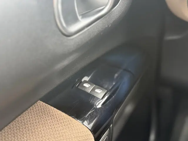 Citroën C4 Cactus 1.2 PureTech Business 2016 Benzine 26