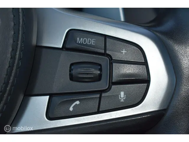 BMW 5 Serie 530i High Executive 2018 Benzine 33