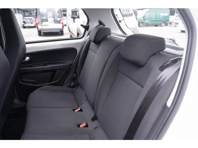 Volkswagen up! 1.0 BMT move up! 2019 Benzine 29