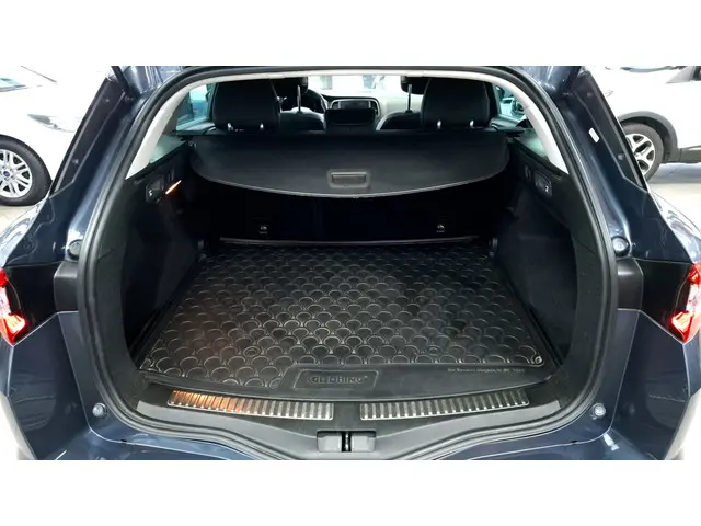 Renault Mégane Estate 1.3 TCe Bose 2018 Benzine 24