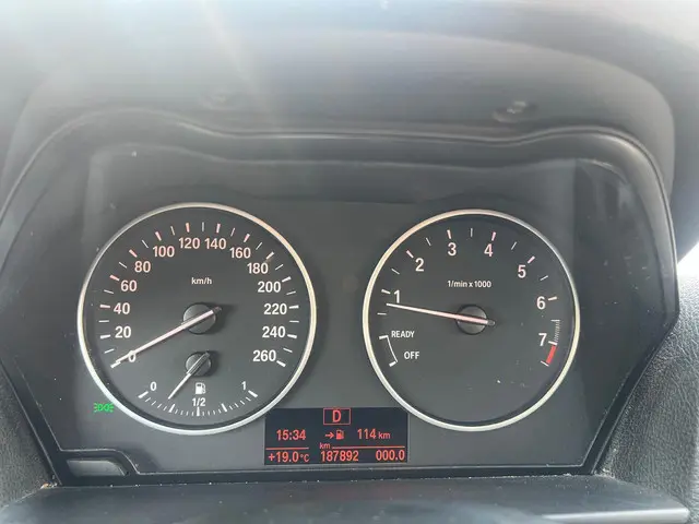 BMW 1 Serie 116i AUT NAP 2012 Benzine 17
