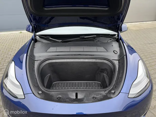 Tesla Model Y Long Range AWD 75 kWh 2021 Elektrisch 12