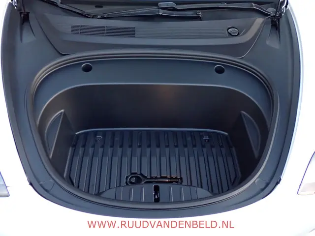 Tesla Model 3 Performance AWD 75kWh 2020 Elektrisch 41