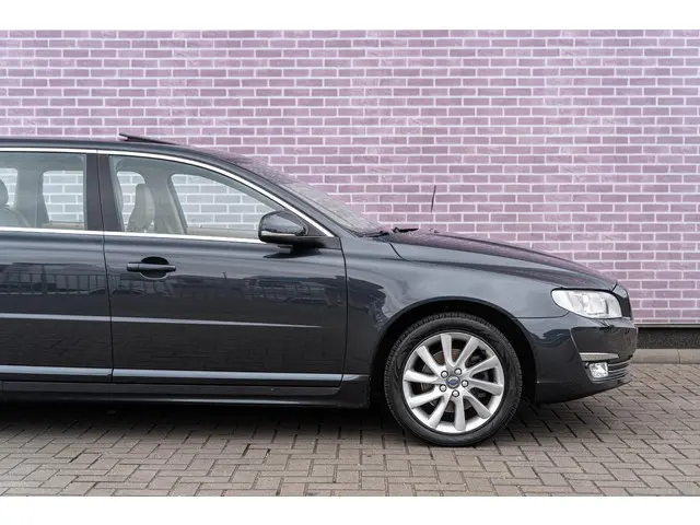 Volvo V70 2.0 T4 Inscription Edition 2015 Benzine 8