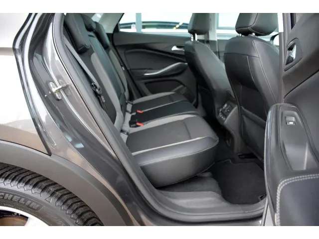 Opel Grandland X 1.2 Turbo Ultimate 2018 Benzine 37