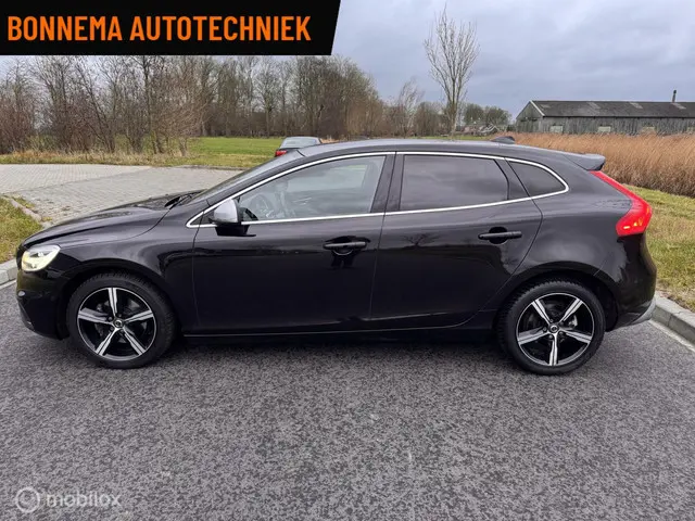 Volvo V40 3