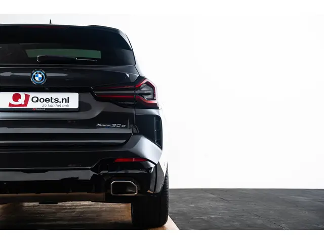 BMW X3 xDrive30e High Executive 2022 Hybride Benzine 42