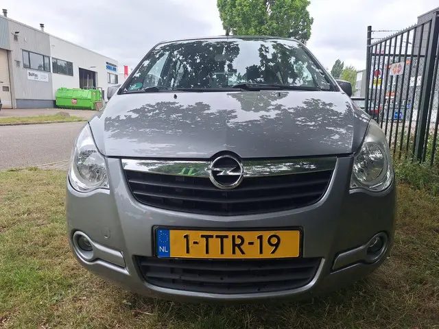 Opel Agila 1.0 Berlin | Airco | Nette auto! 2014 Benzine 4