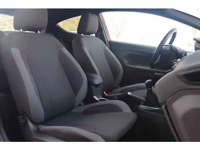 Ford Fiesta 1.0 ECOBOOST ST-LINE 125 PK 2016 Benzine 4