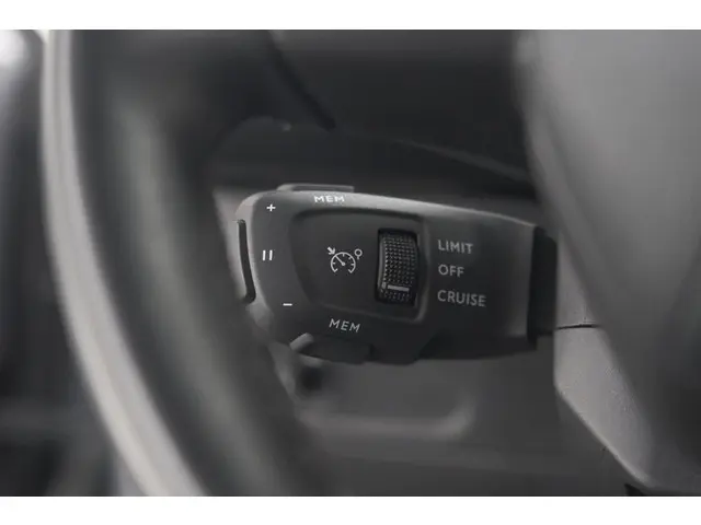 DS DS 3 Crossback PureTech 100 Montmartre 2022 Benzine 30