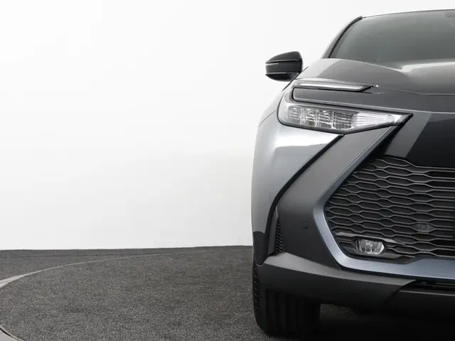 Toyota C-HR 1.8 Hybrid 140 Dynamic 2025 Hybride Benzine 35