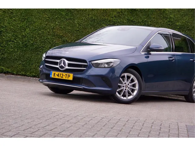 Mercedes-Benz B-Klasse B 200 2019 Benzine 37