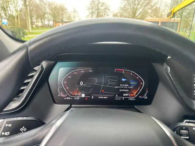 BMW 1 Serie 118i Executive Edition 2020 Benzine 5