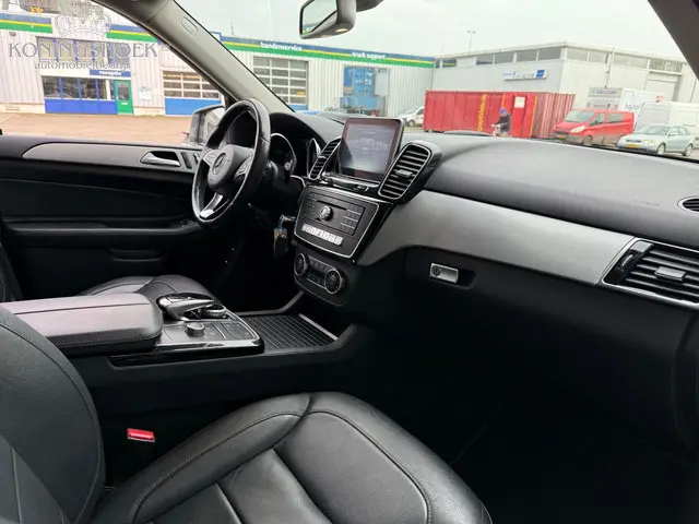 Mercedes-Benz GLE 500 e 4MATIC 2015 Hybride Benzine 4