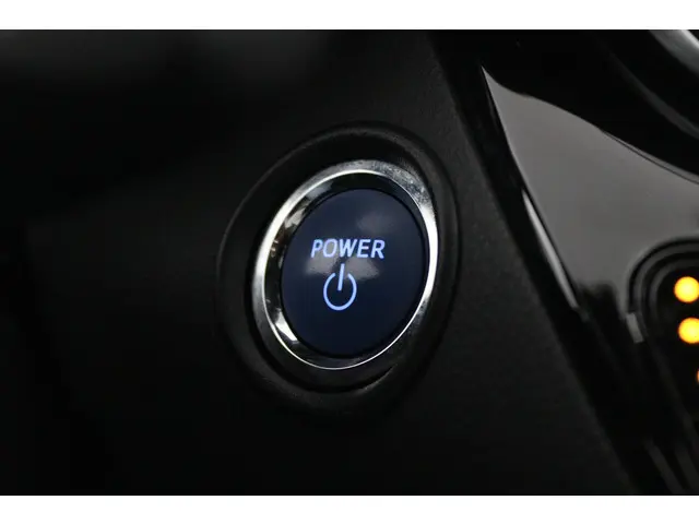 Toyota C-HR 1.8 Hybrid Bi-Tone 2018 Hybride Benzine 51