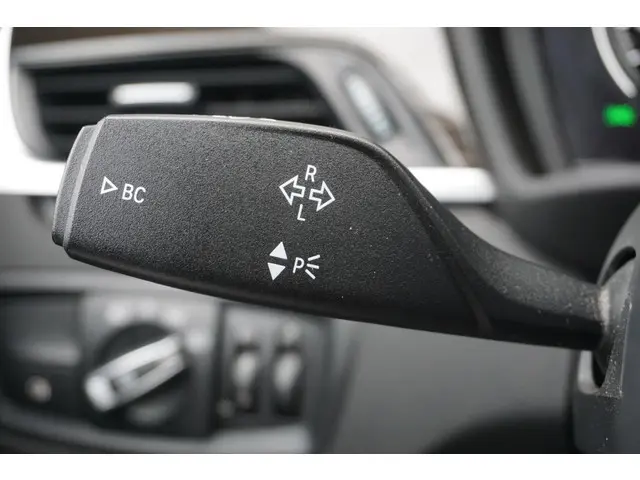 BMW X1 xDrive25e 2022 Hybride Benzine 18
