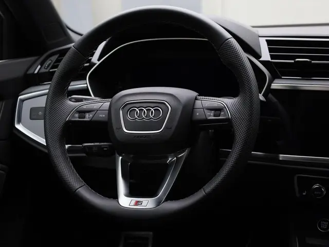 Audi Q3 35 TFSI/150PK Advanced edition 2025 Benzine 34