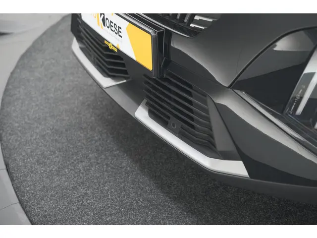 Peugeot 2008 PureTech 130 EAT8 GT 2025 Benzine 19